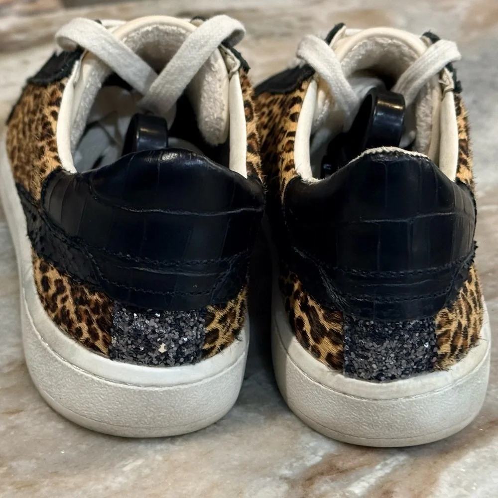 Women’s DOLCE VITA Nino leopard calf hair sneakers- Size 8